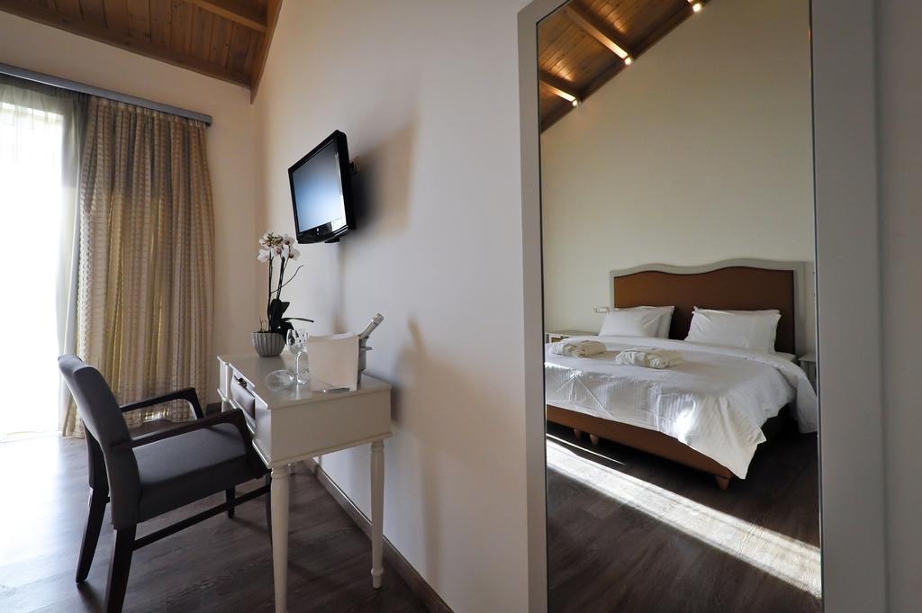Belvedere Hotel Каламата Номер фото